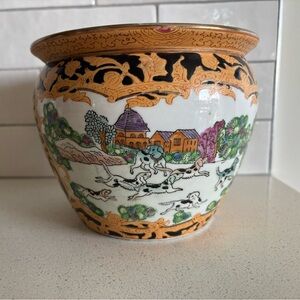 Large 19th Century Chinese Familie Rose Jardinere Planter Hunting Qianlong Mark